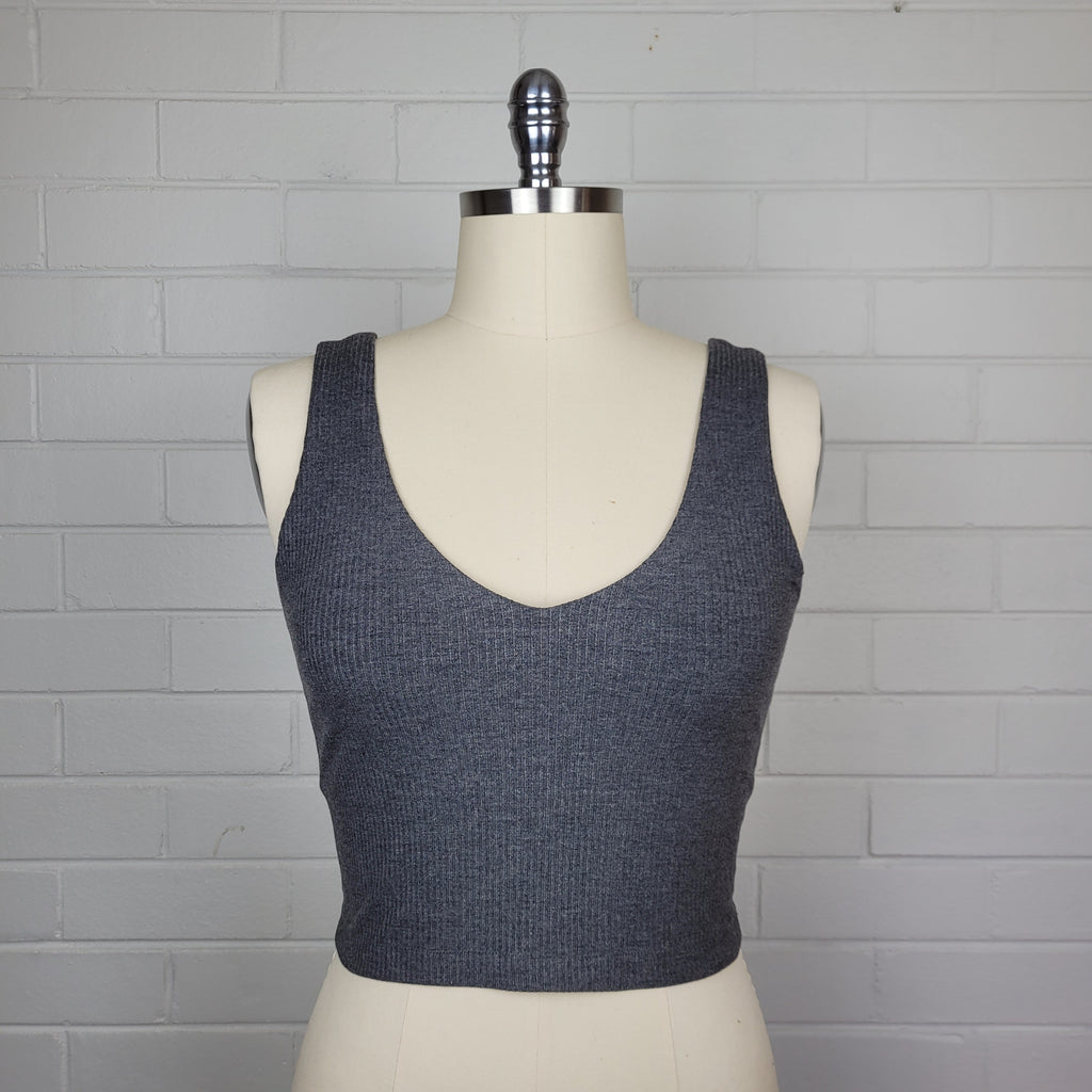Weiland Tank - Stabilising the Armhole with Clear Elastic